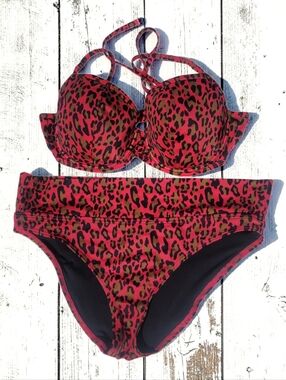Victoria's Secret Sz-38D&M Black & Red Cheetah Print 2 Piece Bikini